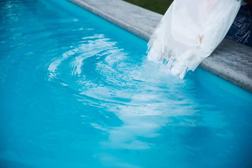 Salzwasserpools: Moderne Alternative oder versteckte Nachteile ?